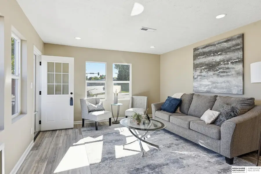 2012 Benson Gardens Boulevard, Omaha, NE 68134 - Image #2