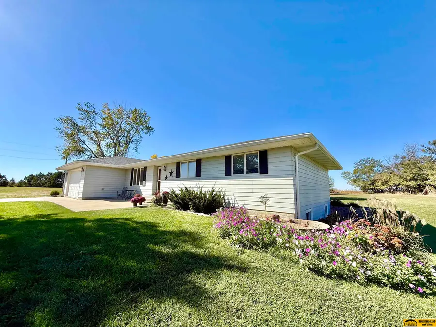 71065 571 Avenue, Fairbury, NE 68352 - Image #2