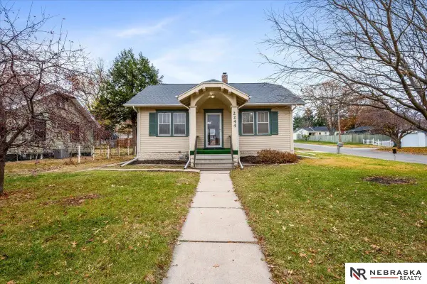 2244 S 33rd Street, Lincoln, NE 68506