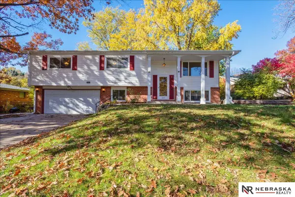 307 Park Vista Street, Lincoln, NE 68510