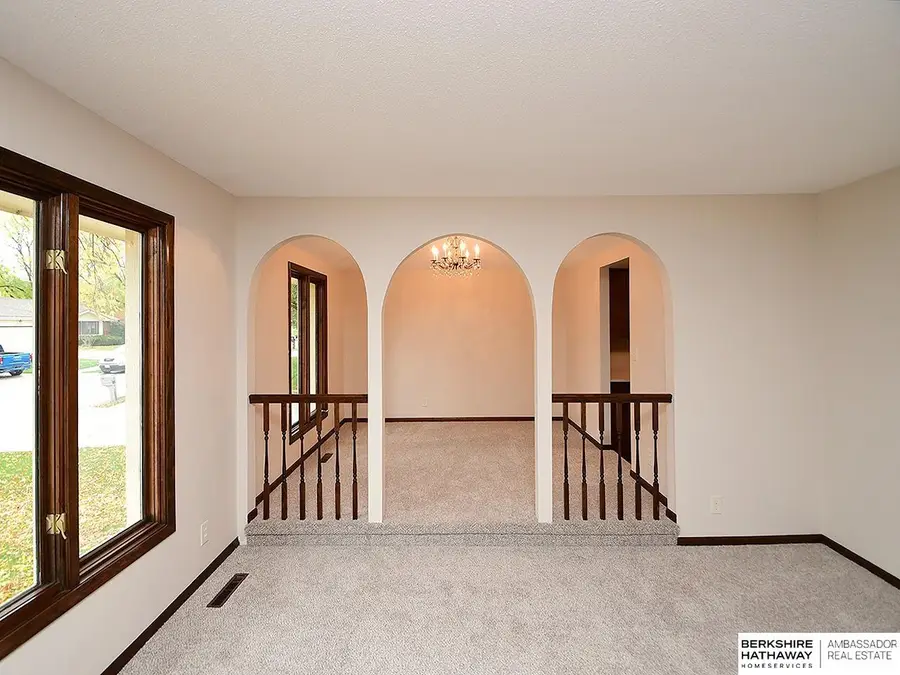 10829 Sahler Street, Omaha, NE 68164 - Image #3