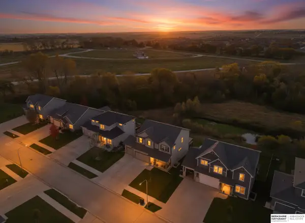 8809 N 177th Street, Bennington, NE 68007