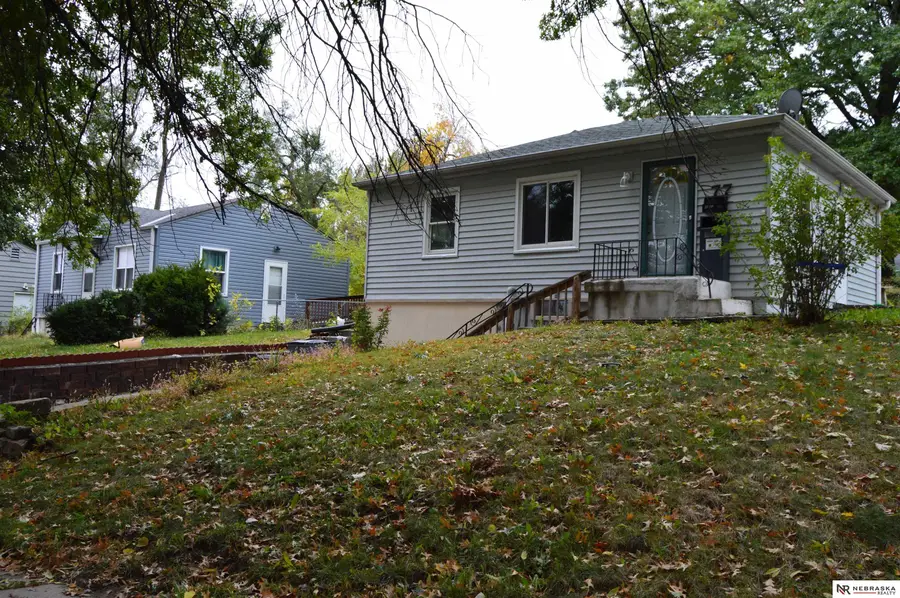 77 Country Club Road, Ralston, NE 68127 - Image #2