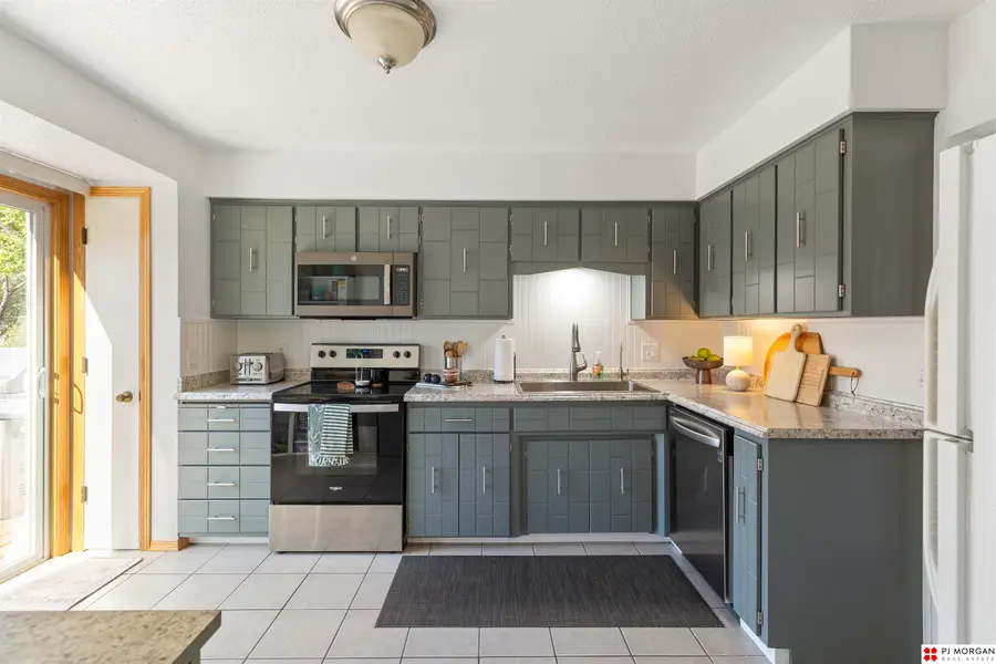 6722 S 75 Street, Ralston, NE 68127 - Image #3