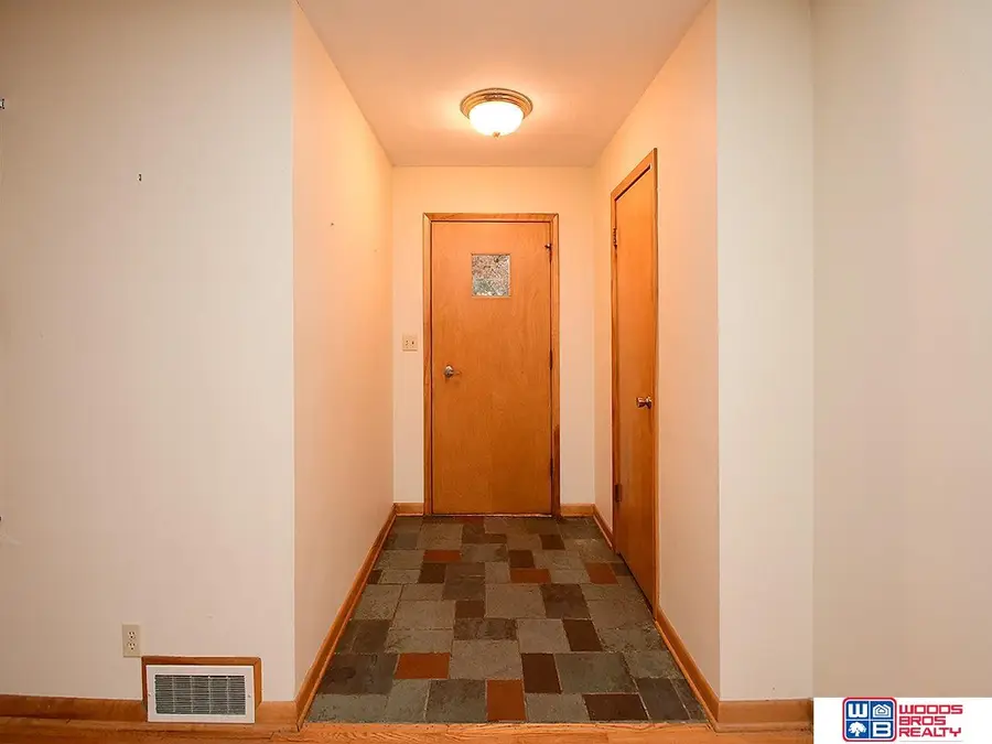 2728 S 44th Street, Lincoln, NE 68506 - Image #3