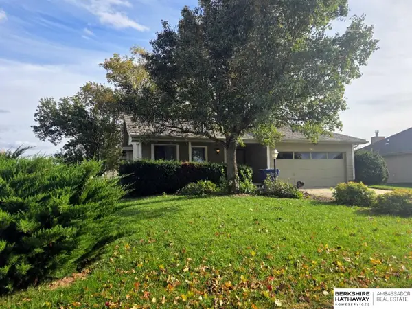 2401 Marilyn Drive, Papillion, NE 68046