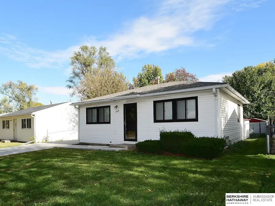 1210 N 54 Street, Lincoln, NE 68504 - Image #2
