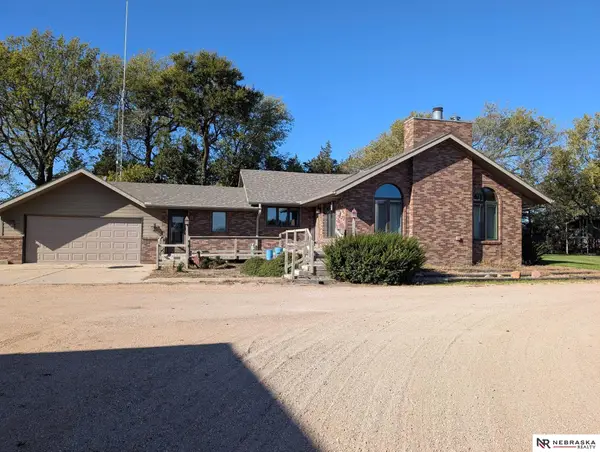 2404 E 6 Road, Henderson, NE 68371