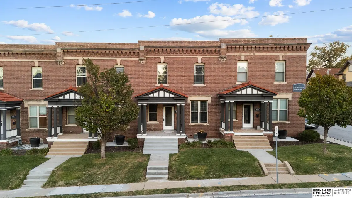 817 S 33rd Street, Omaha, NE 68105 - Image #1