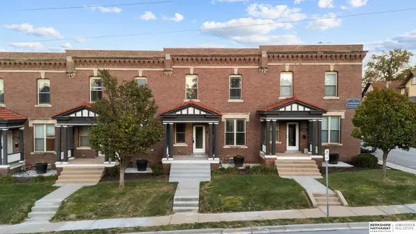 817 S 33rd Street, Omaha, NE 68105