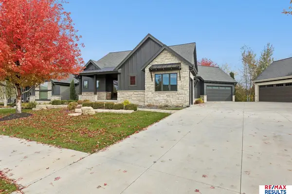 21967 Brookside Avenue, Omaha, NE 68022