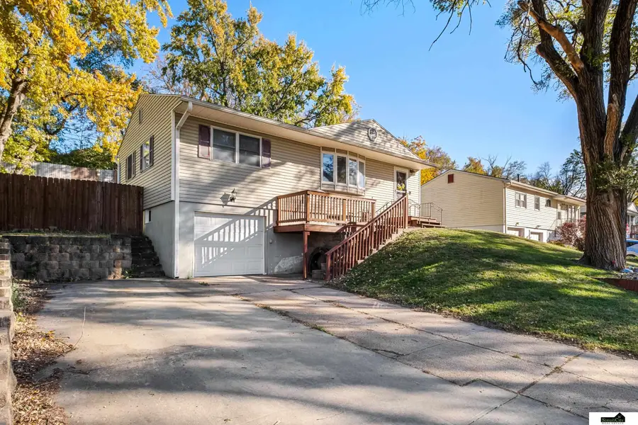 105 Chevro Lane, Bellevue, NE 68005 - Image #2