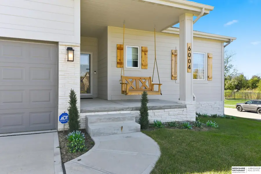 6004 George B Lake Parkway, Elkhorn, NE 68022 - Image #3