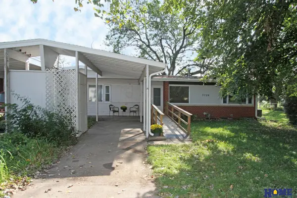 3724 NW 49th Street, Lincoln, NE 68524