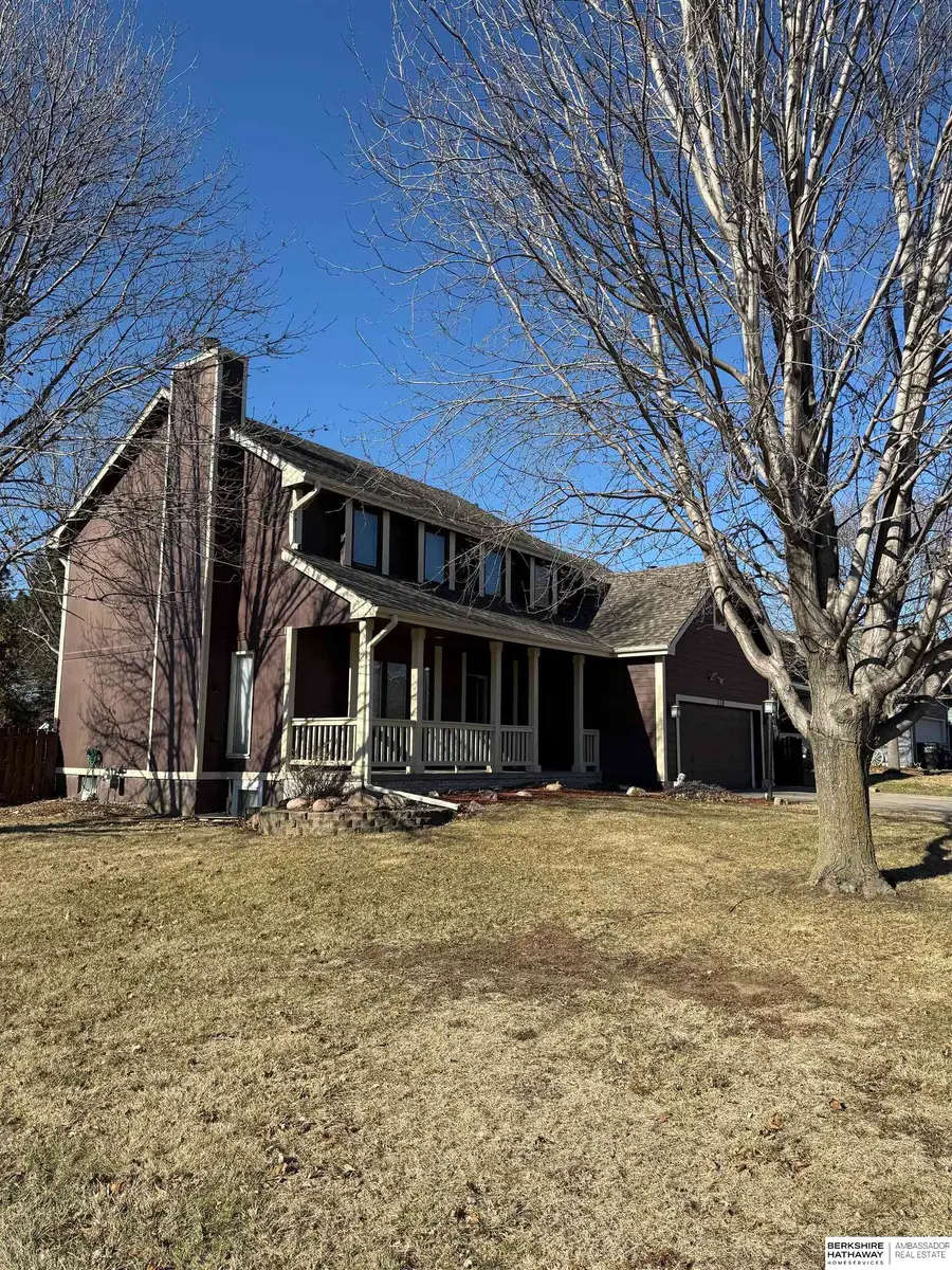 110 Fleetwood Drive, Papillion, NE 68133 - #2