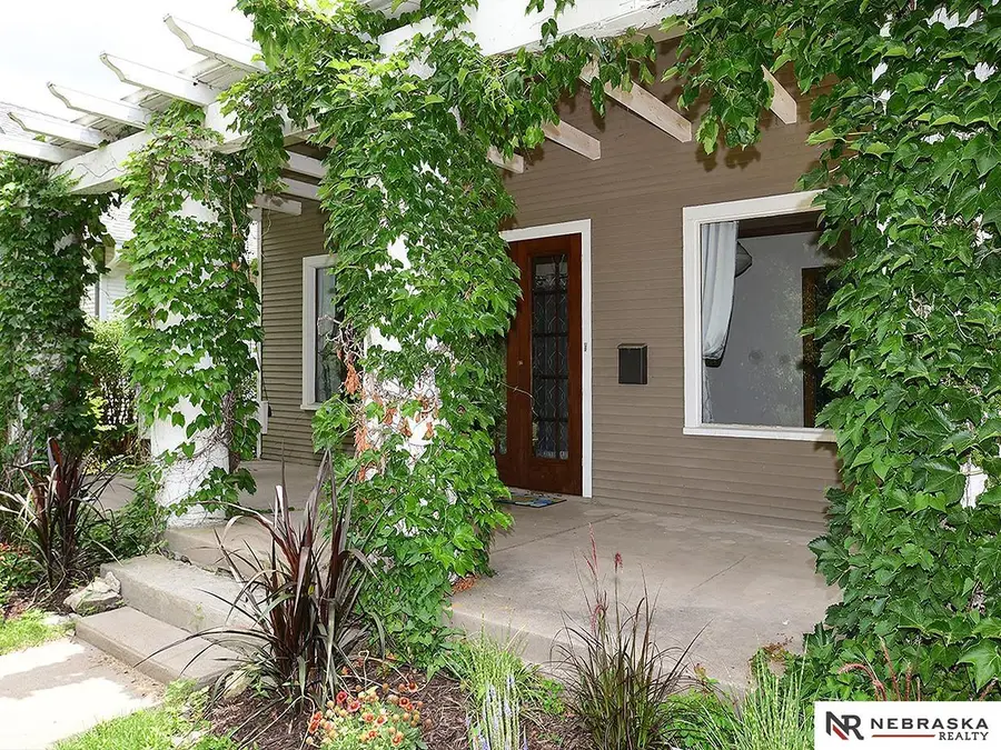 810 S 35th Street, Lincoln, NE 68510 - Image #3