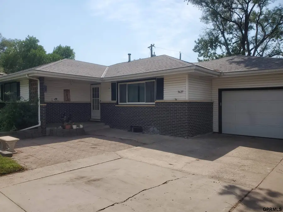 3625 N 70th Street, Lincoln, NE 68507 - #2