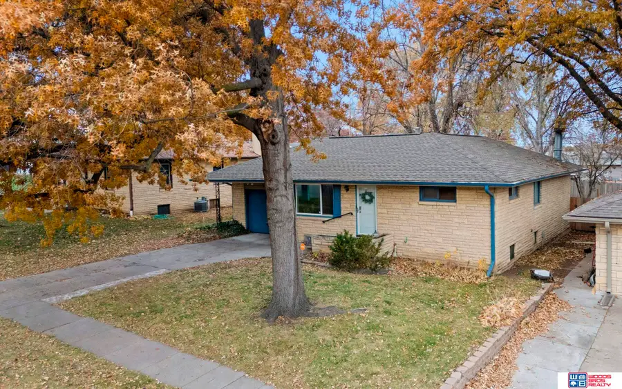 6834 Leighton Avenue, Lincoln, NE 68507 - Image #3