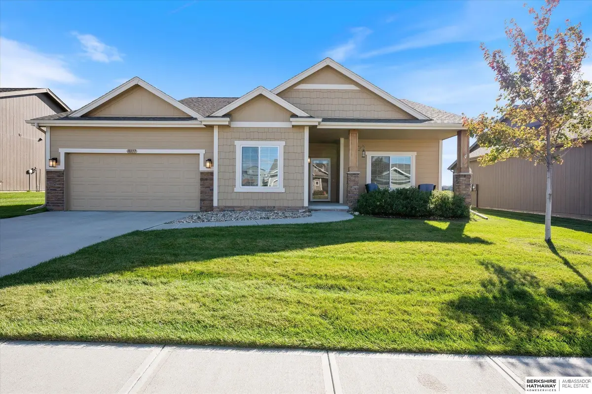 18117 Camden Avenue, Elkhorn, NE 68022 - Image #1