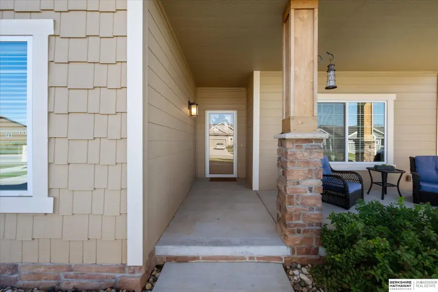 18117 Camden Avenue, Elkhorn, NE 68022 - Image #2