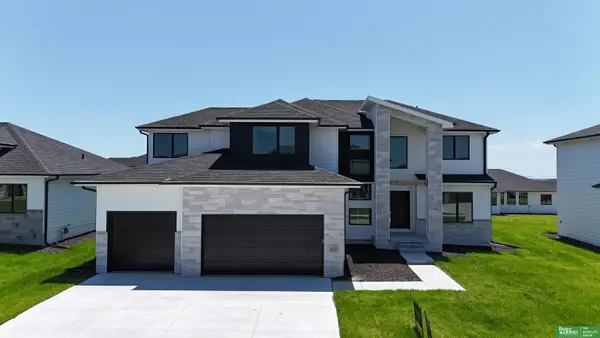 21137 Ellison Avenue, Elkhorn, NE 68022