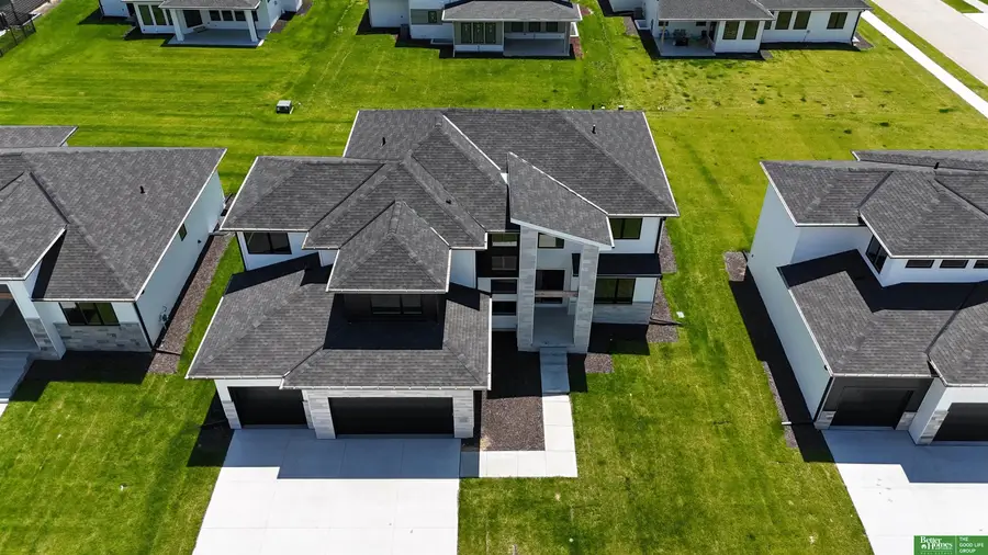 21137 Ellison Avenue, Elkhorn, NE 68022 - Image #3