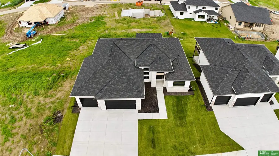 5430 N 212 Avenue, Elkhorn, NE 68022 - Image #3