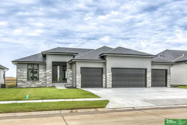 5528 N 213th Avenue, Elkhorn, NE 68022