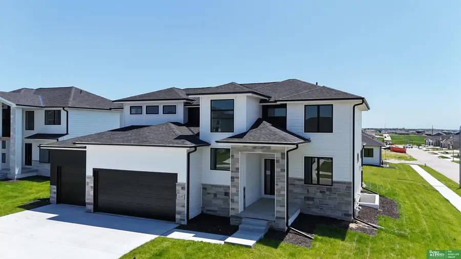 21143 Ellison Avenue, Elkhorn, NE 68022 - Image #2