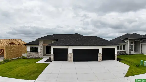 5432 N 213th Avenue, Elkhorn, NE 68022