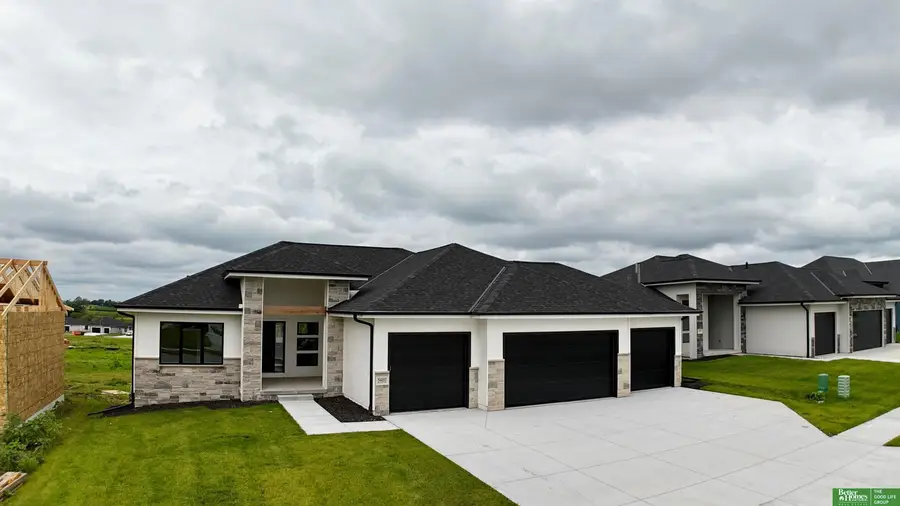 5432 N 213th Avenue, Elkhorn, NE 68022 - Image #2