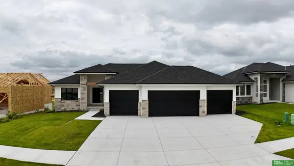 5602 N 212th Street, Elkhorn, NE 68022