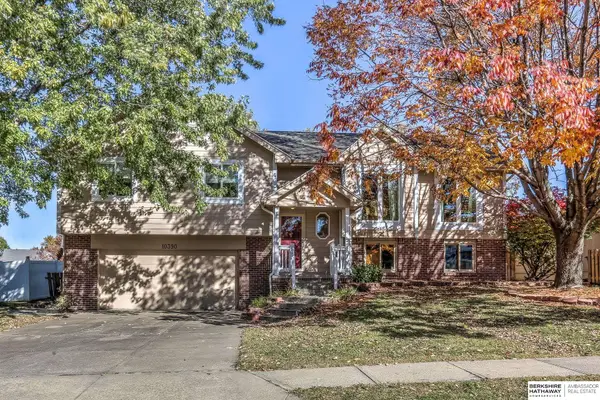 10390 Vernon Avenue, Omaha, NE 68134