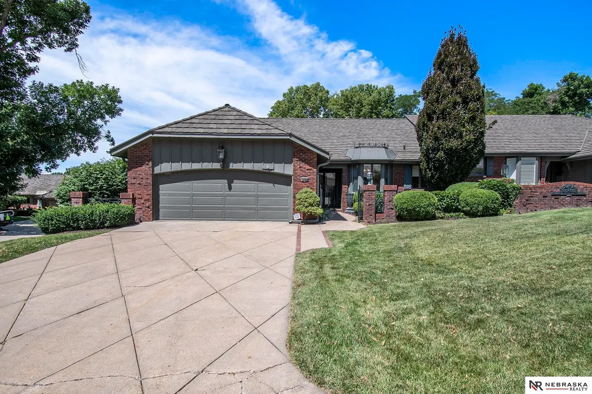 10082 Fieldcrest Drive, Omaha, NE 68114 - Image #1