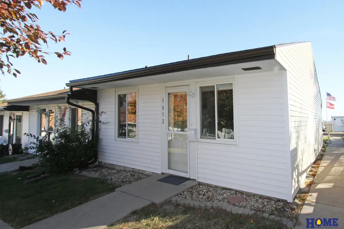 5852 Enterprise Drive, Lincoln, NE 68521 - Image #1