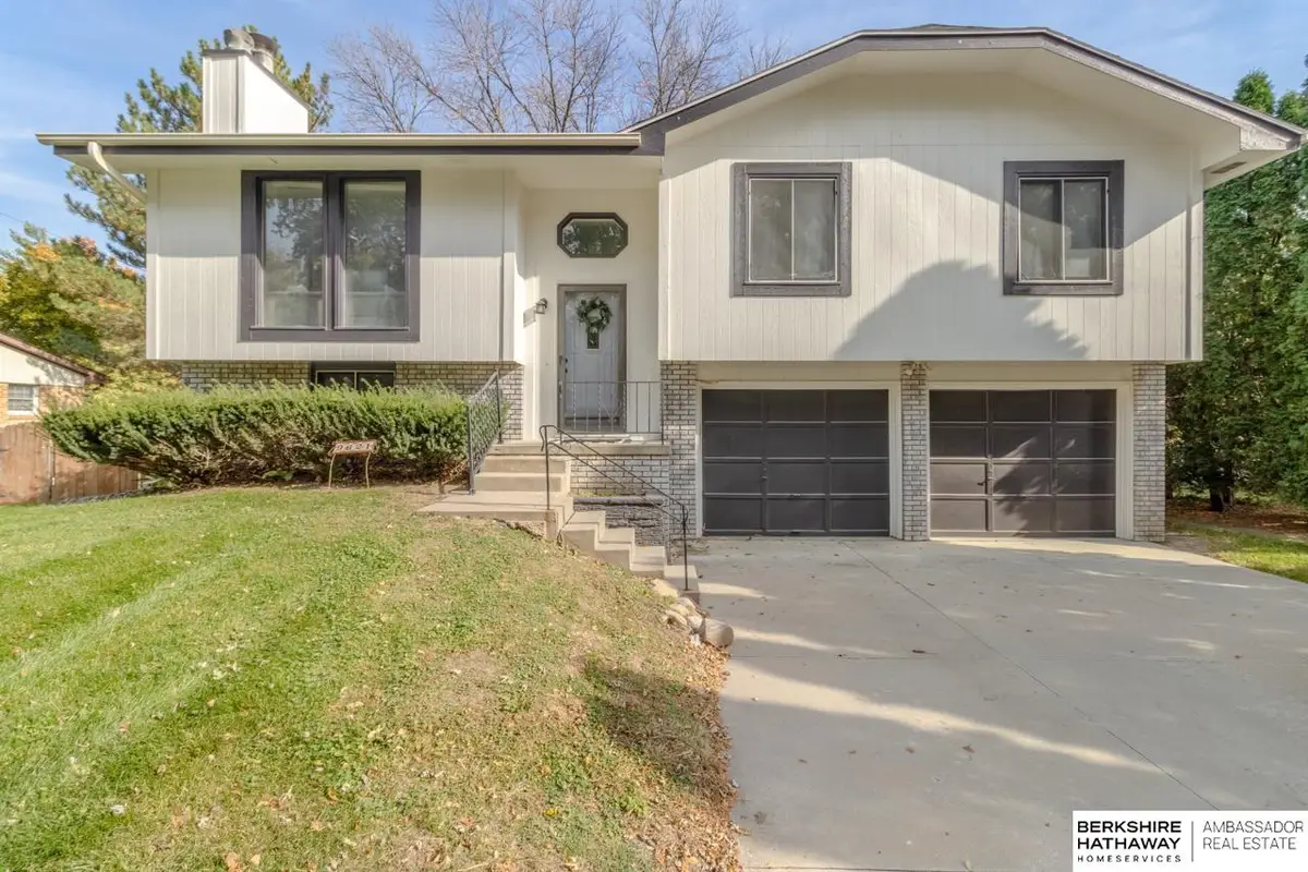 9621 Oak Ridge Drive, Bellevue, NE 68147 - Image #1