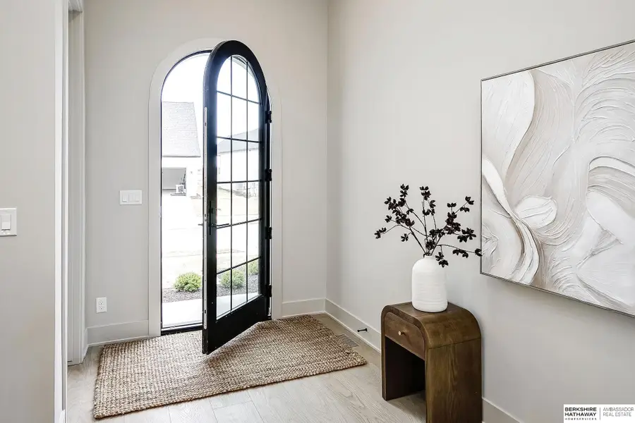 21107 Laurel Avenue, Elkhorn, NE 68022 - Image #2