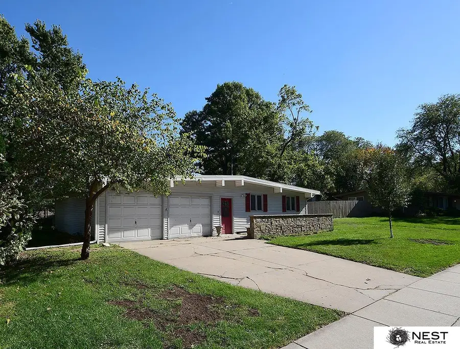 6211 Sunrise Road, Lincoln, NE 68510 - Image #3