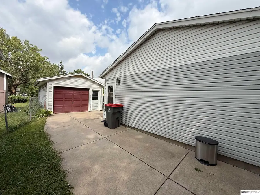5122 Martin Street, Lincoln, NE 68504 - Image #2
