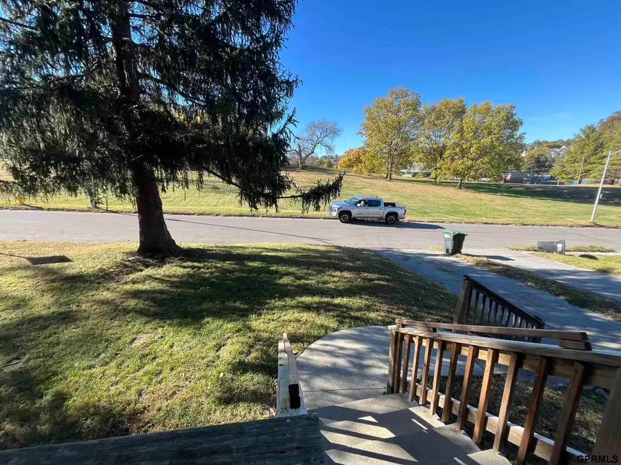 4135 N 44th Street, Omaha, NE 68111 - Image #2