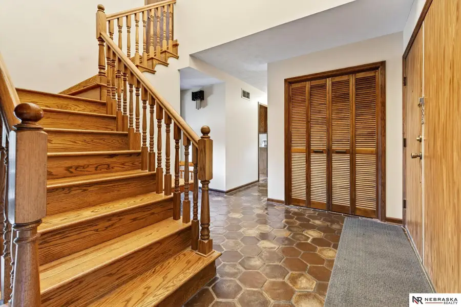 12656 Woodsdale Circle, Omaha, NE 68137 - Image #3