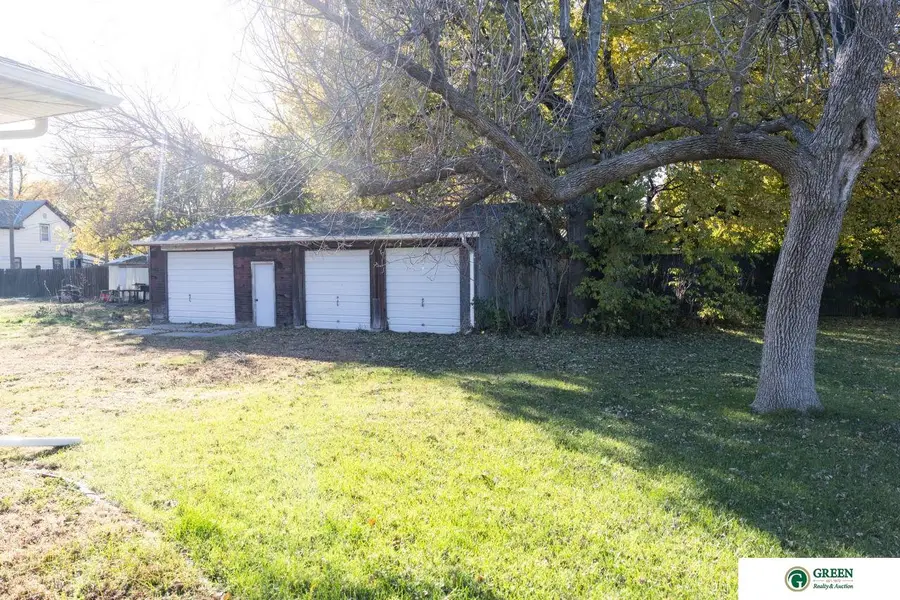 825 N Academy Avenue, York, NE 68467 - Image #2