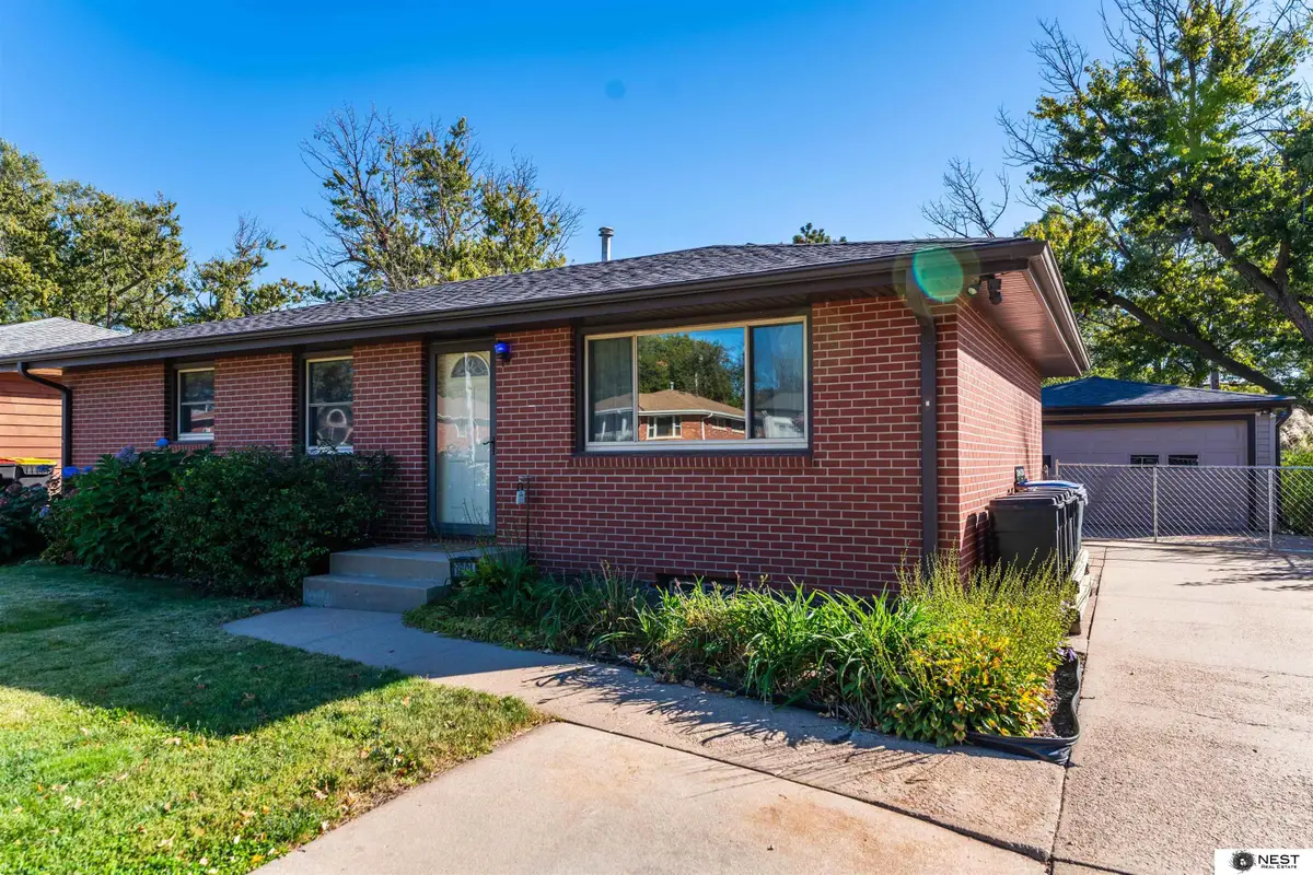7601 Holdrege Street, Lincoln, NE 68505 - Image #1