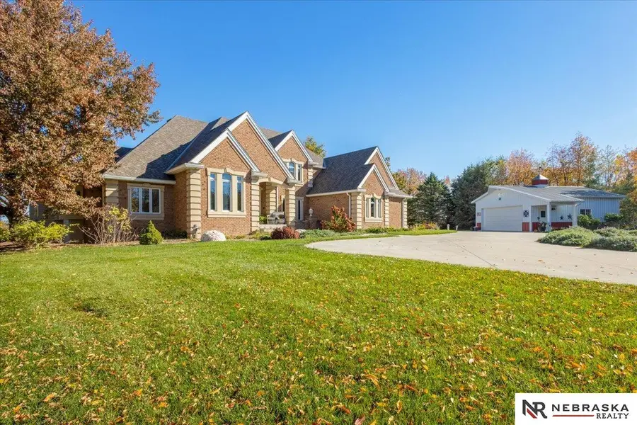 6733 Platteview Road, Papillion, NE 68133 - Image #3