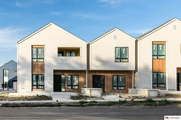 4610 Pioneers Boulevard #8, Lincoln, NE 68506