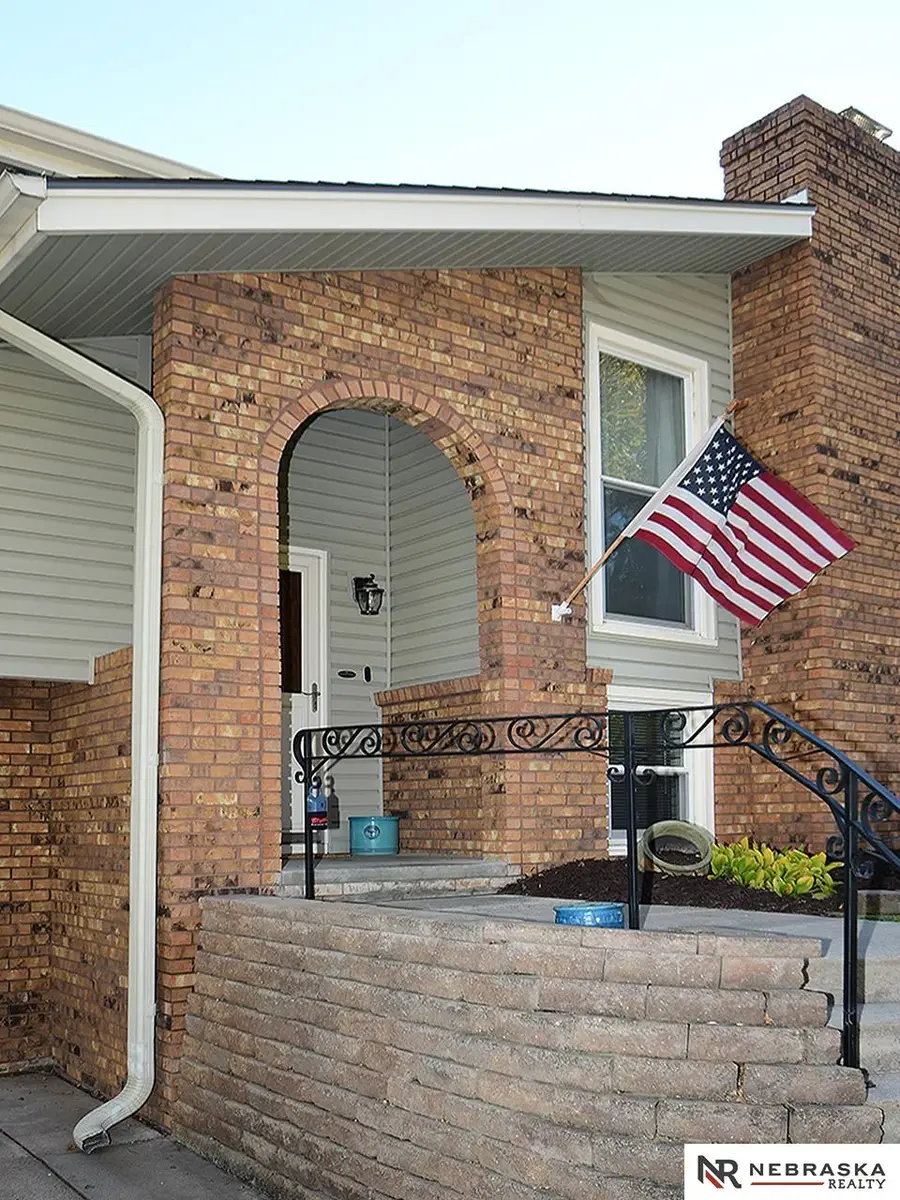 808 Chisholm Trail, Papillion, NE 68046 - Image #2