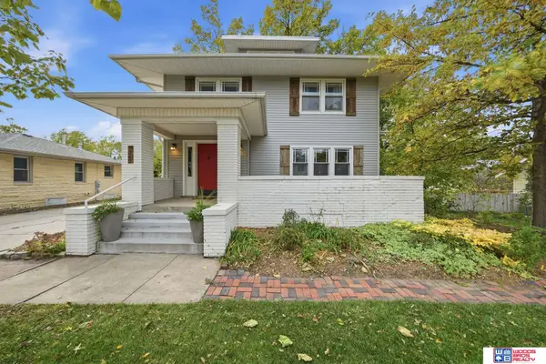 3247 S 40th Street, Lincoln, NE 68506