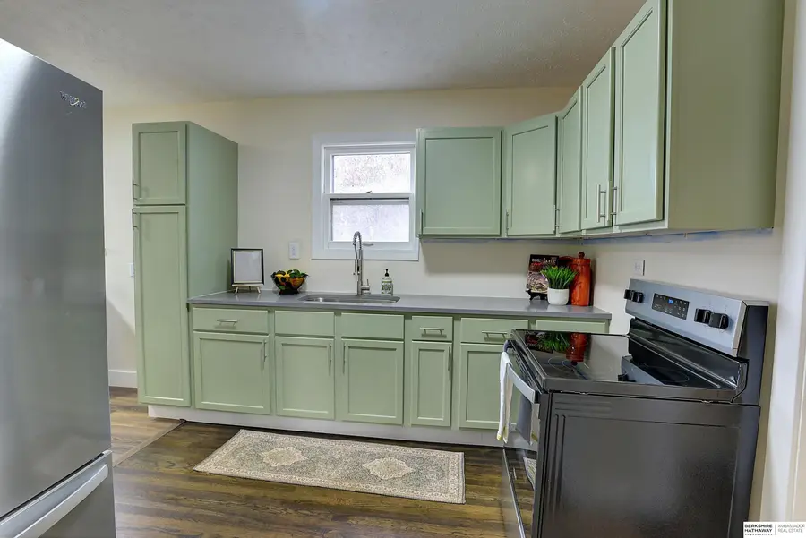 4620 S 45th Street, Omaha, NE 68117 - Image #2