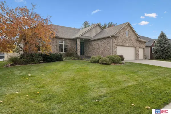 7957 Nob Hill Road, Lincoln, NE 68516