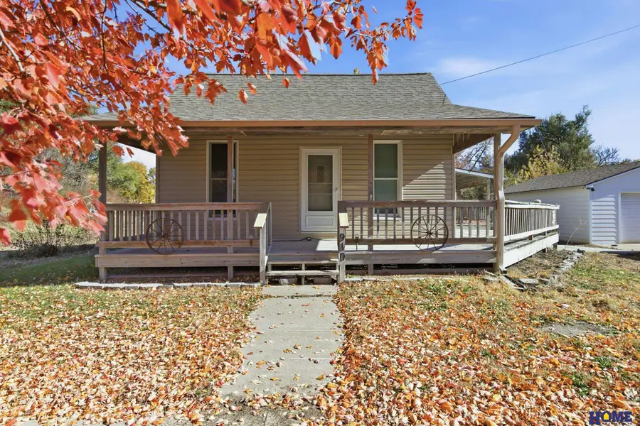 910 N Greenwood Avenue, York, NE 68467 - Image #2
